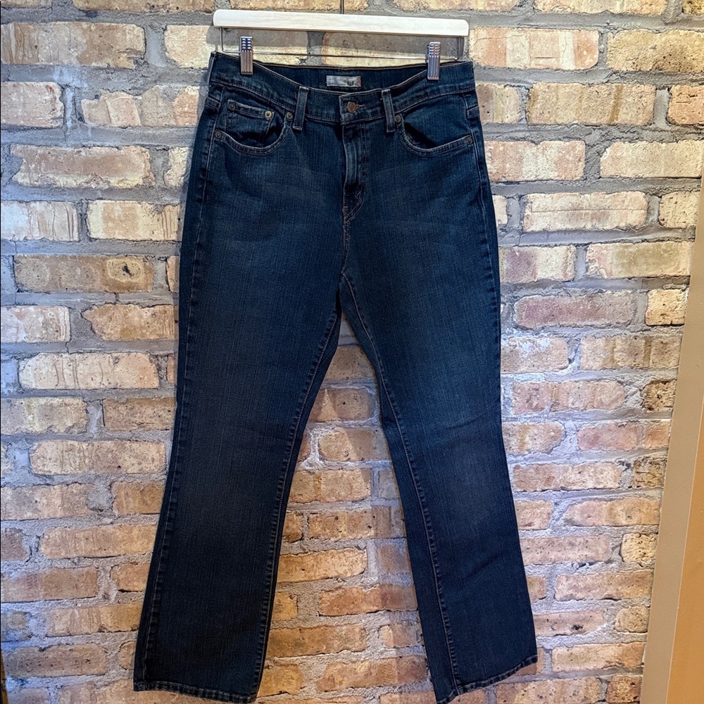 Levi’s women’s boot cut 515 dark denim size 8 medium